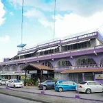 Glorianna Hotel