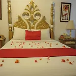 Glorianna Hotel