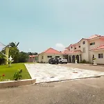 Jamaica Extended Stay / Golf Veiw Villa