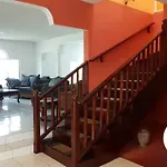 Mangowalk Manor