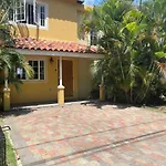 Free Airport Pickup 5 Minutes From Airport And Beach