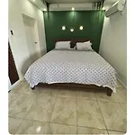 Castillo Montego Bay Airport Suites