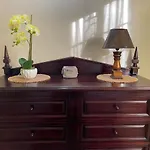 Symone Palms Retreat
