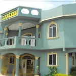 Hotel Tropik Leadonna