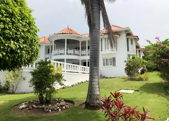 Hunters Villa