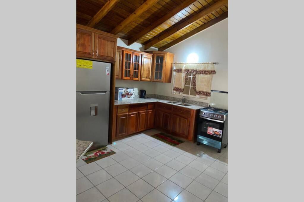 Relax And Enjoy Tranquility @ Peace Palace, Mobay Apartment *