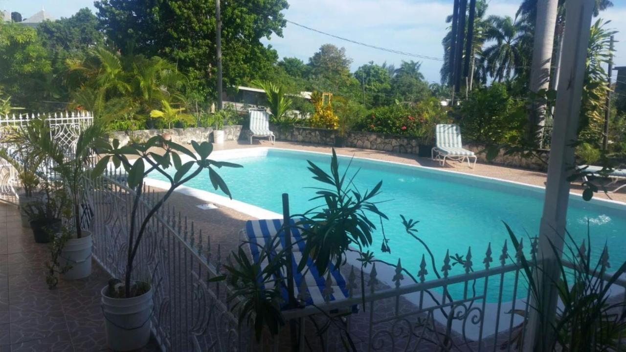 Chaudhry Second Floor Single Montego Bay
