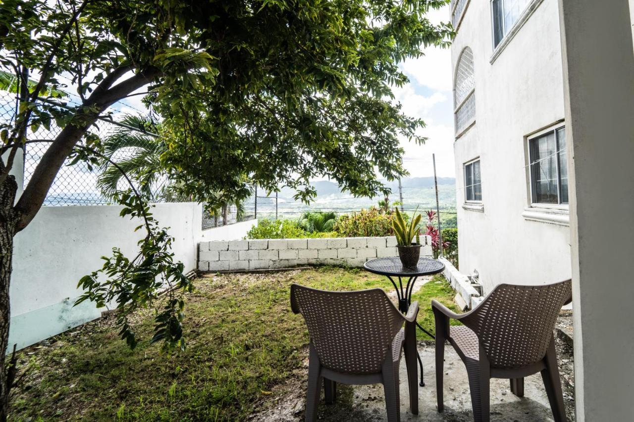 Skyline Suites, Breathtaking Mountains & View Apts Apartment *