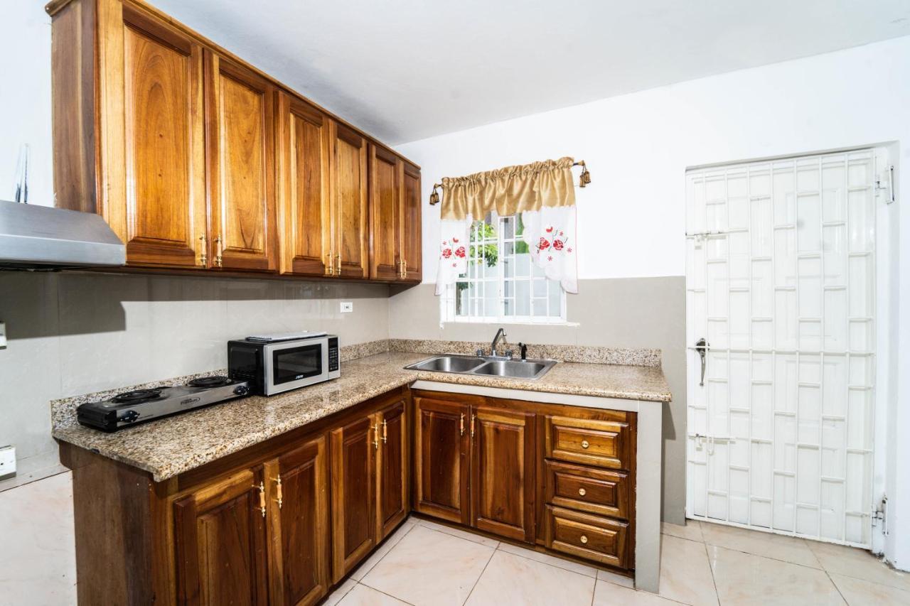 Apartment Skyline Suites, Breathtaking Mountains & View Apts Montego Bay