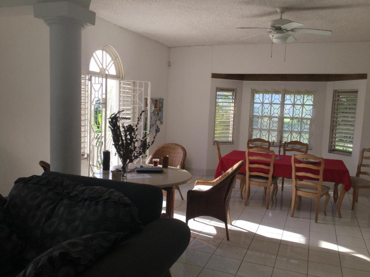 Mango Walk Guest house