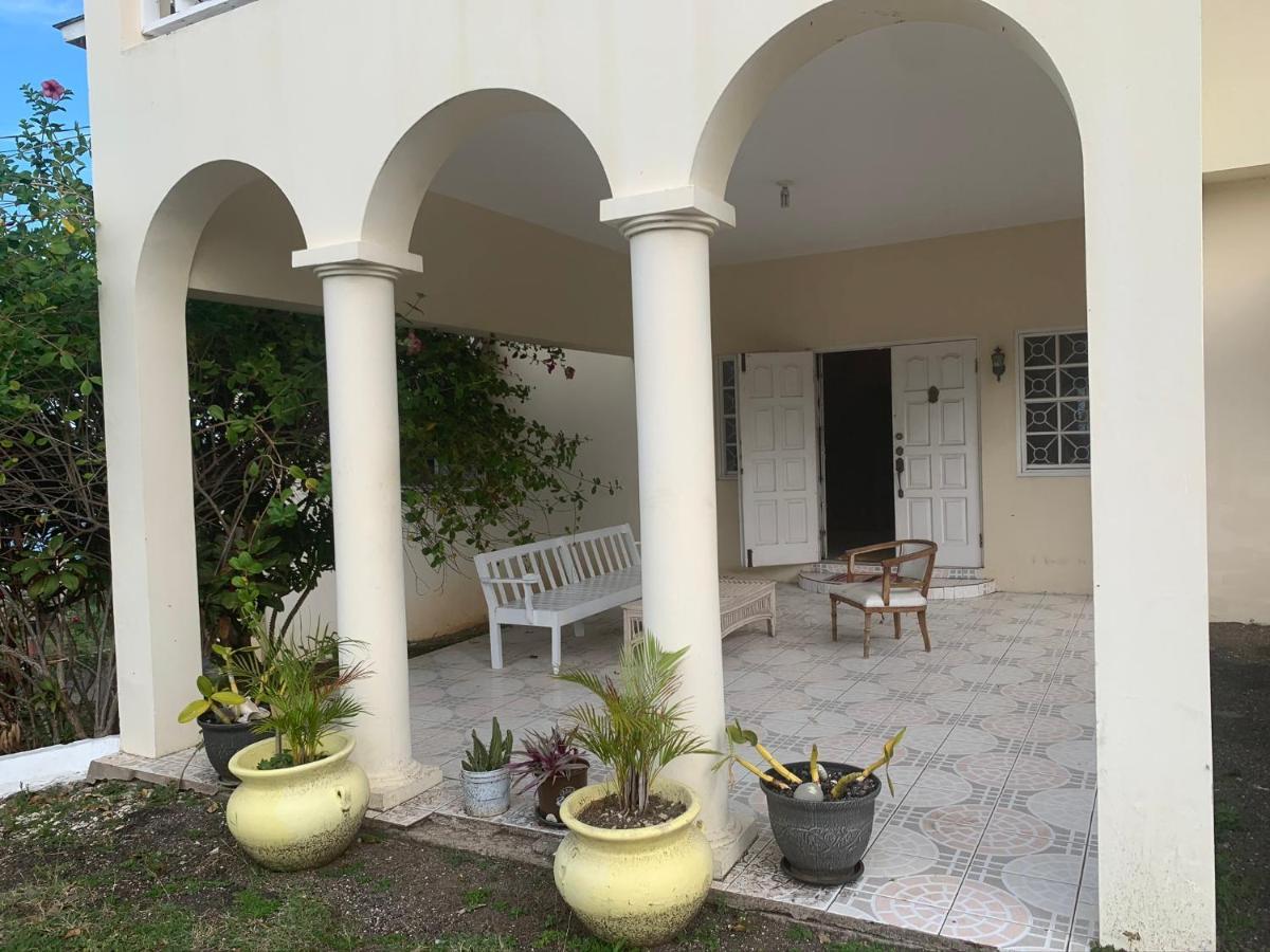 Mango Walk Montego Bay