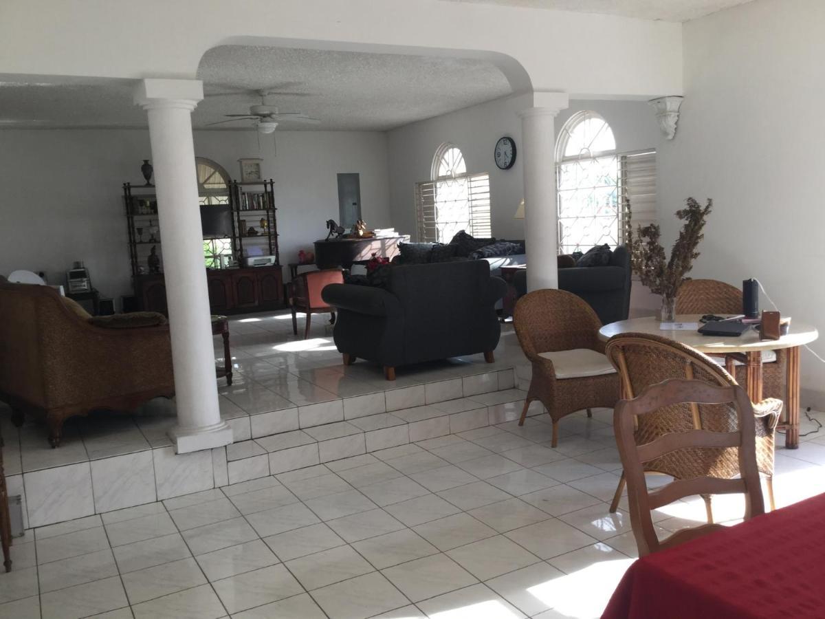 Mango Walk Guest house