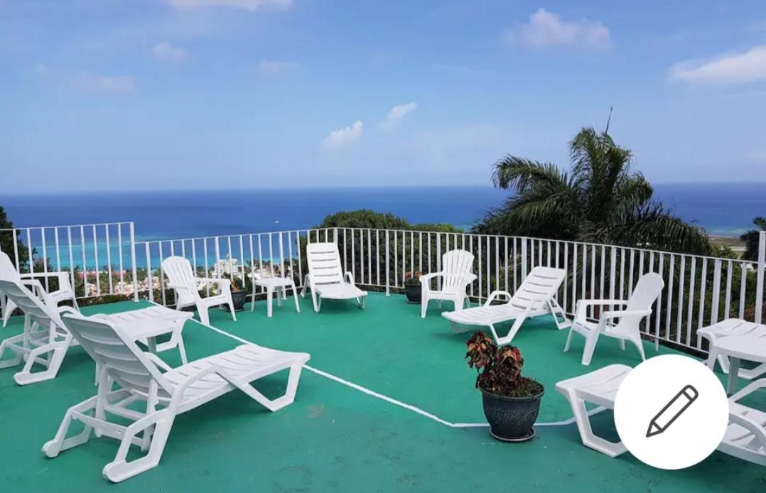 Mangowalk Manor Homestay