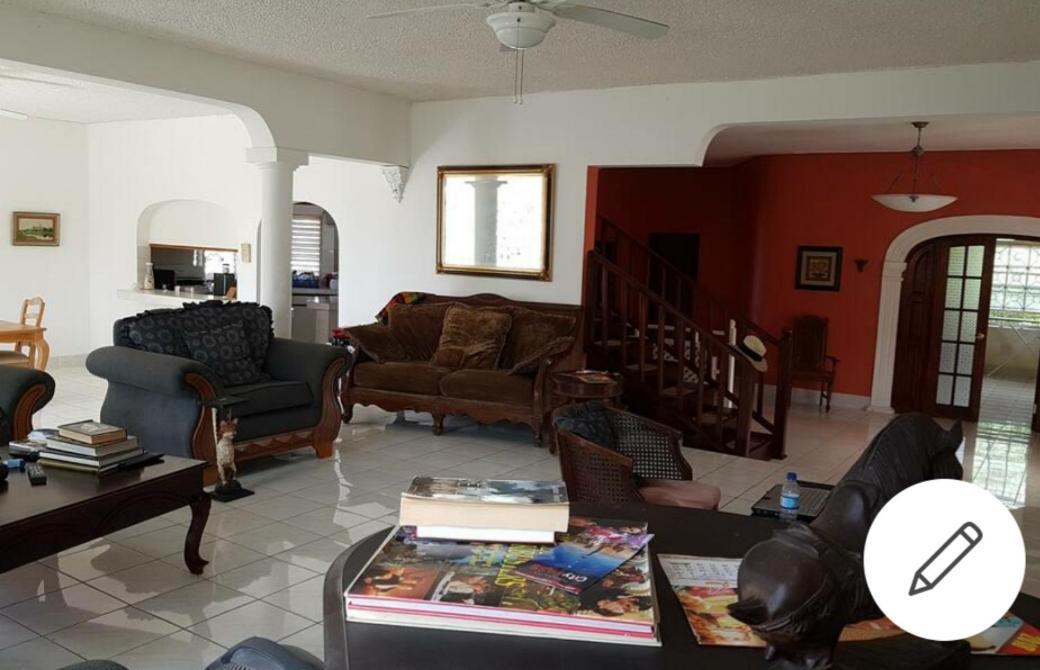 Mangowalk Manor * Montego Bay