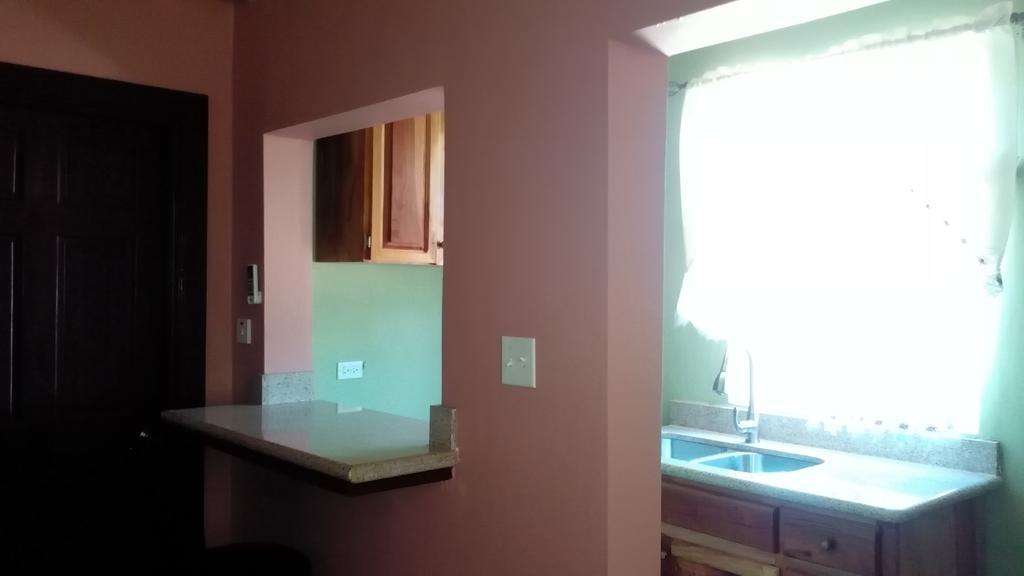 Hotel Tropik Leadonna