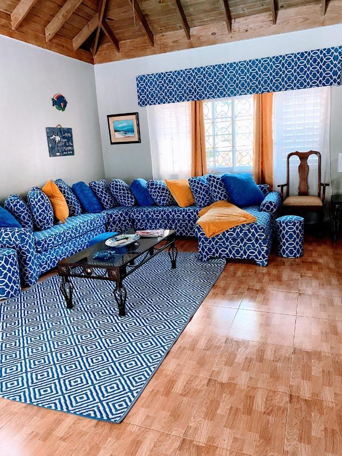 Yancey Largo With Private Pool