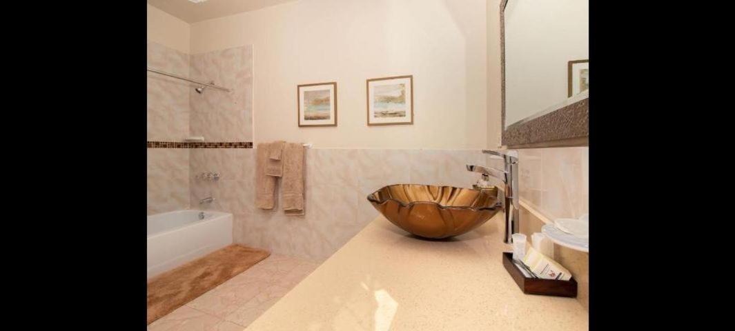 Hills Royale Homestay Montego Bay