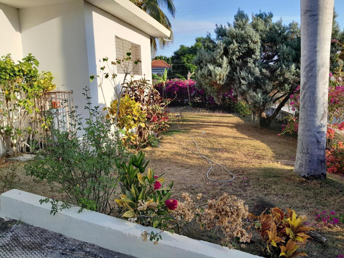 Villa Chinnor-kent Ave Montego Bay