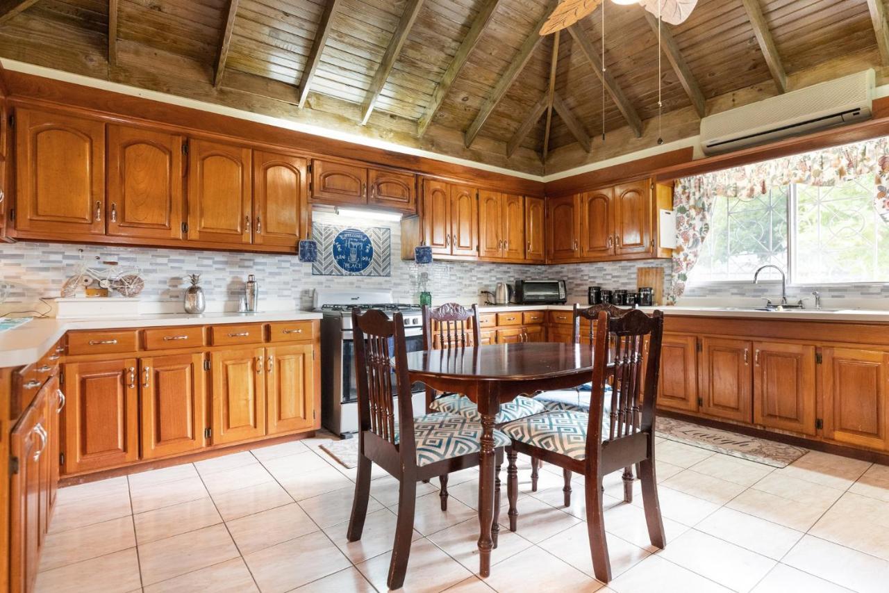 Yancey Largo With Private Pool Villa *