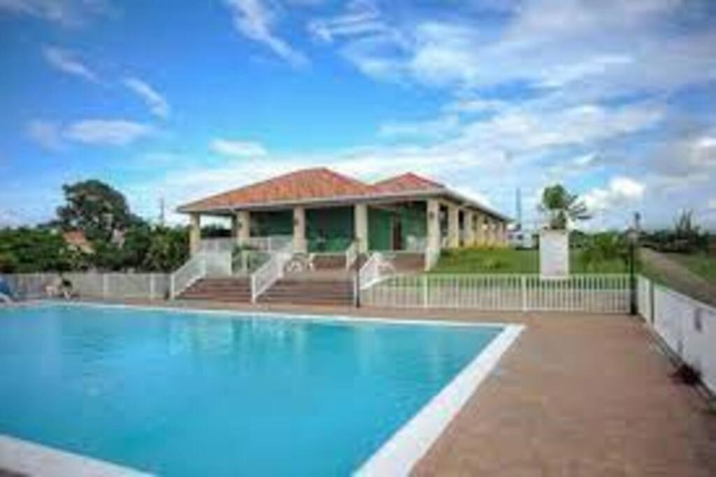 Free Airport Pickup 5 Minutes From Airport And * Montego Bay