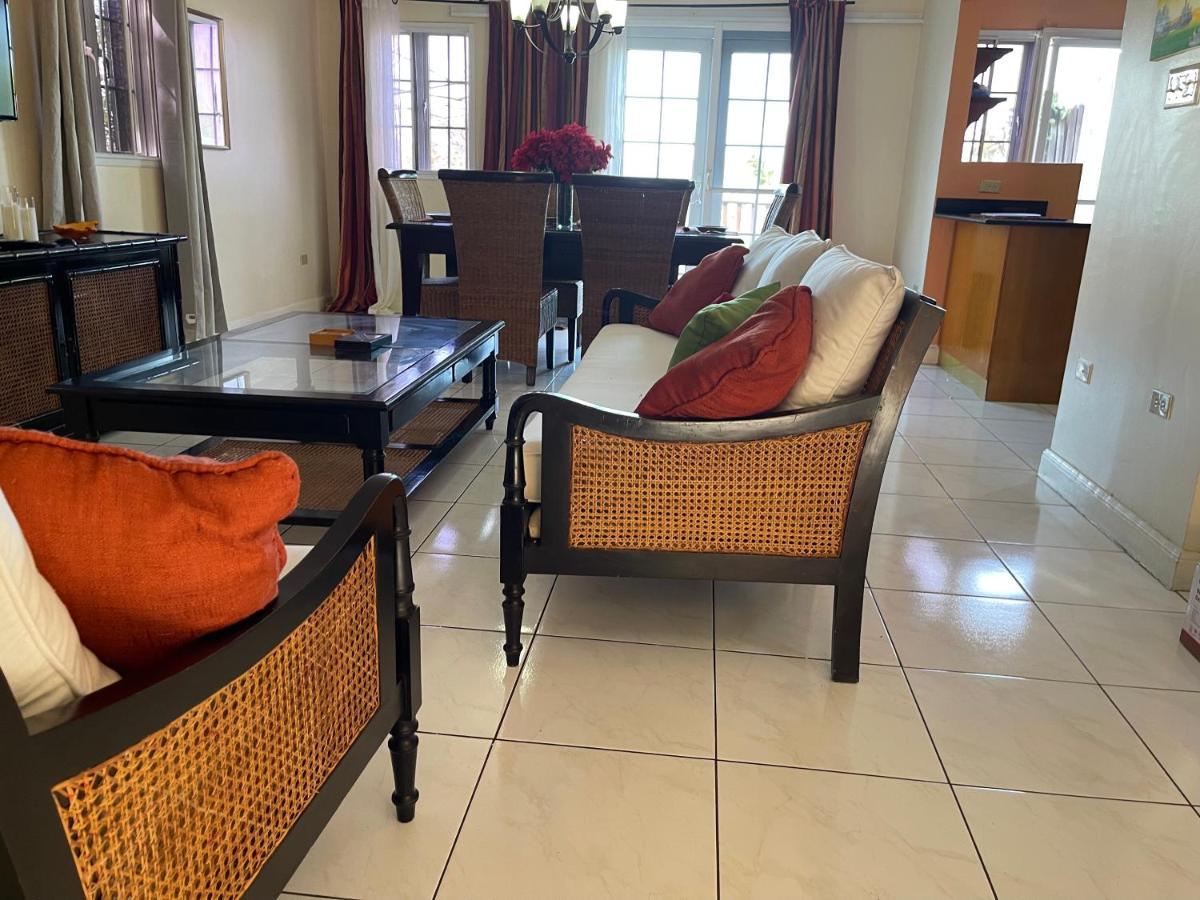 Free Airport Pickup 5 Minutes From Airport And * Montego Bay