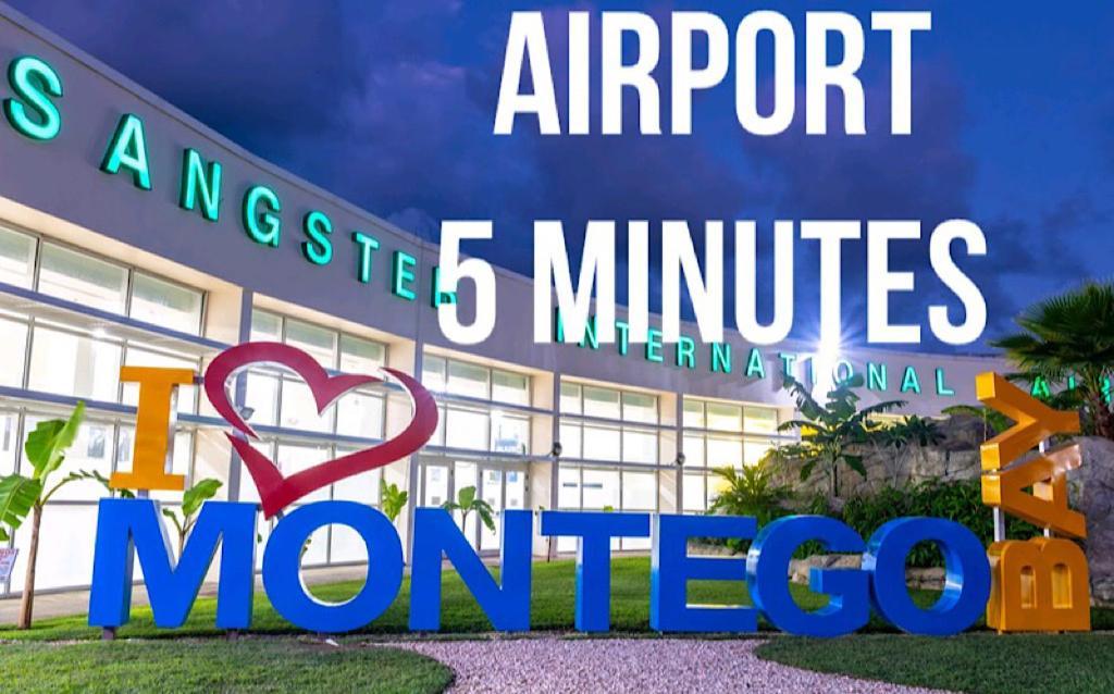 Apartment Free Airport Pickup 5 Minutes From Airport And *