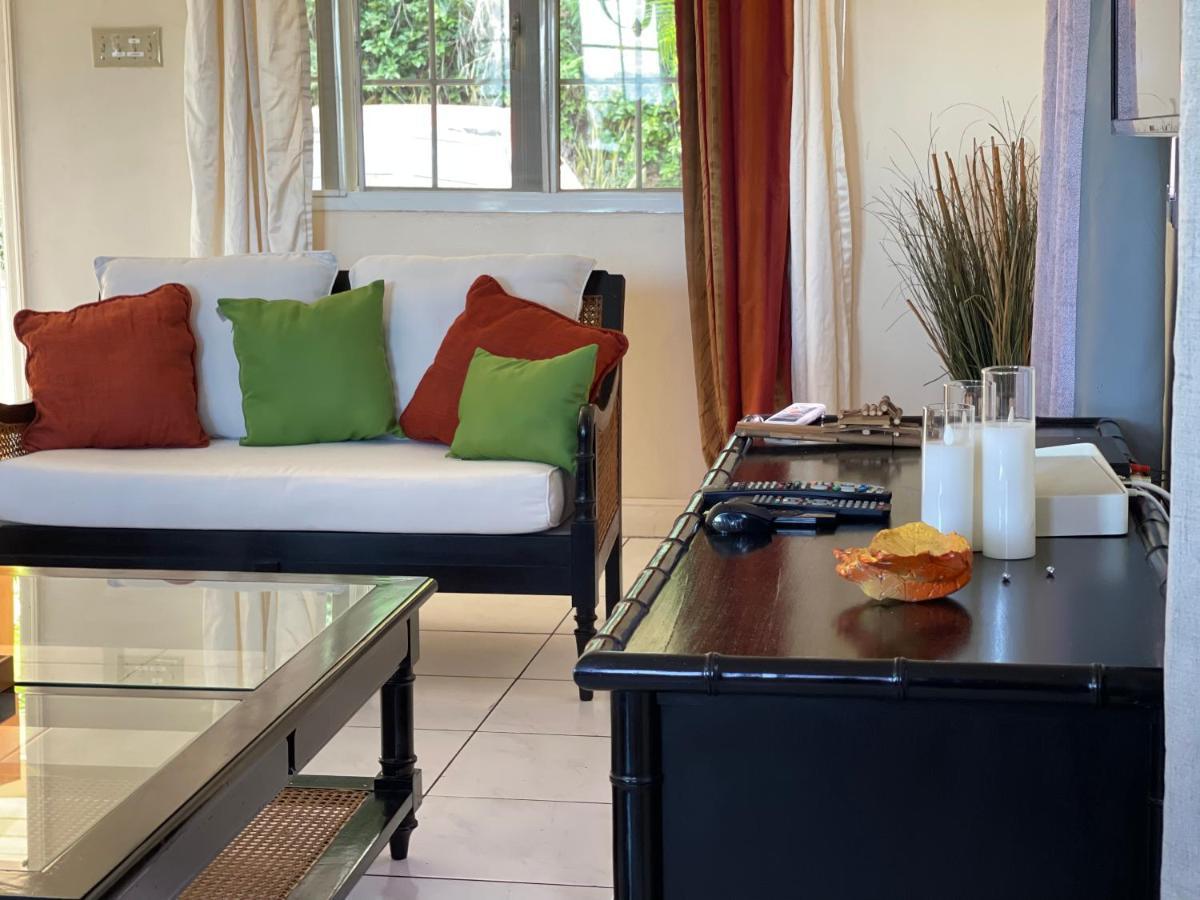 Free Airport Pickup 5 Minutes From Airport And Apartment