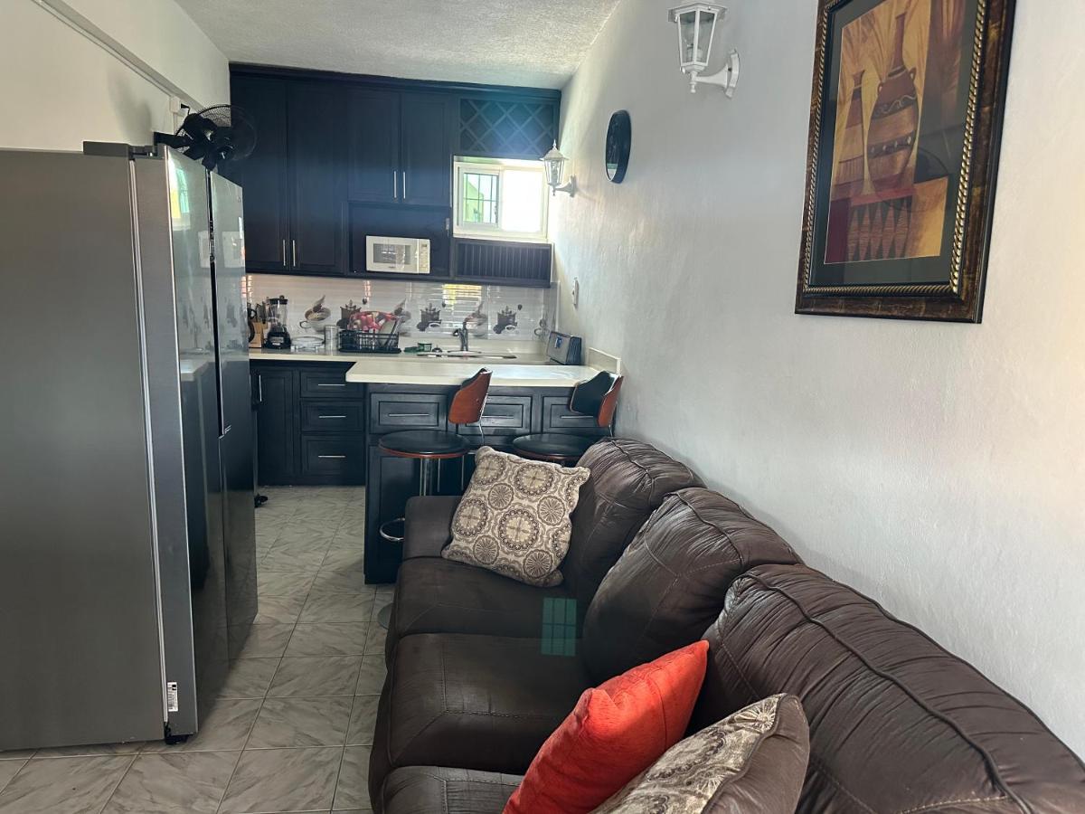 Remarkable 1-bed In Montego Bay