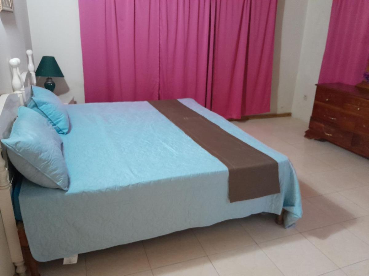 Chinnor-kent Ave Pousada Montego Bay