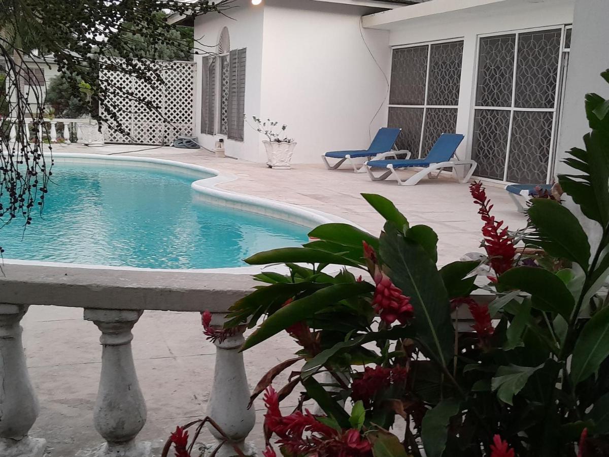 Chinnor-kent Ave Montego Bay