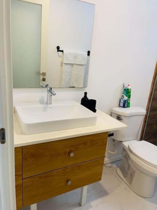 Apt 6ix - Modern And Airy @ Paradise Bay Apartamento Montego Bay