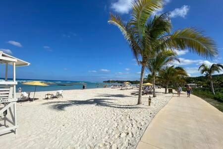 Villa Hospitality Expert Nianna Eden - 7br Pools