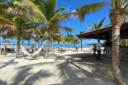 Hospitality Expert Nianna Eden - 7br Pools Villa *