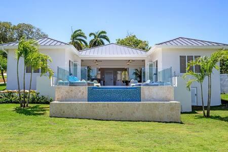 Villa Hospitality Expert Nianna Eden - 7br Pools