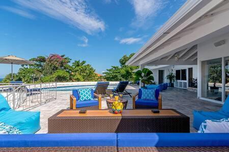 Villa Hospitality Expert Nianna Eden - 7br Pools