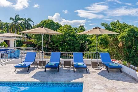 Villa Hospitality Expert Nianna Eden - 7br Pools