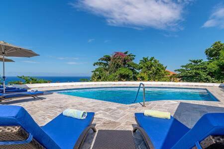Hospitality Expert Nianna Eden - 7br Pools Pousada Montego Bay