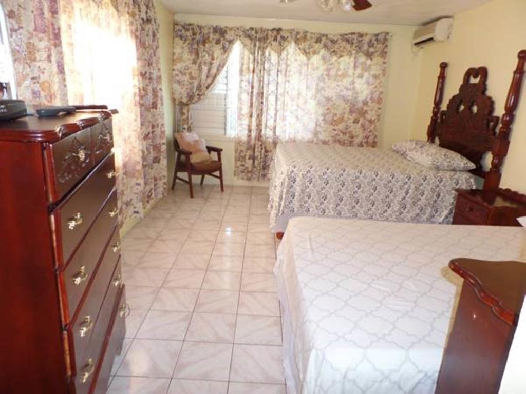 Acomodação com café da manhã  Villa Donna Inn 2*