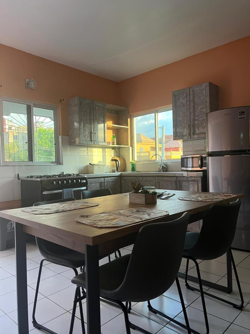 Apartment Paradies 1 *