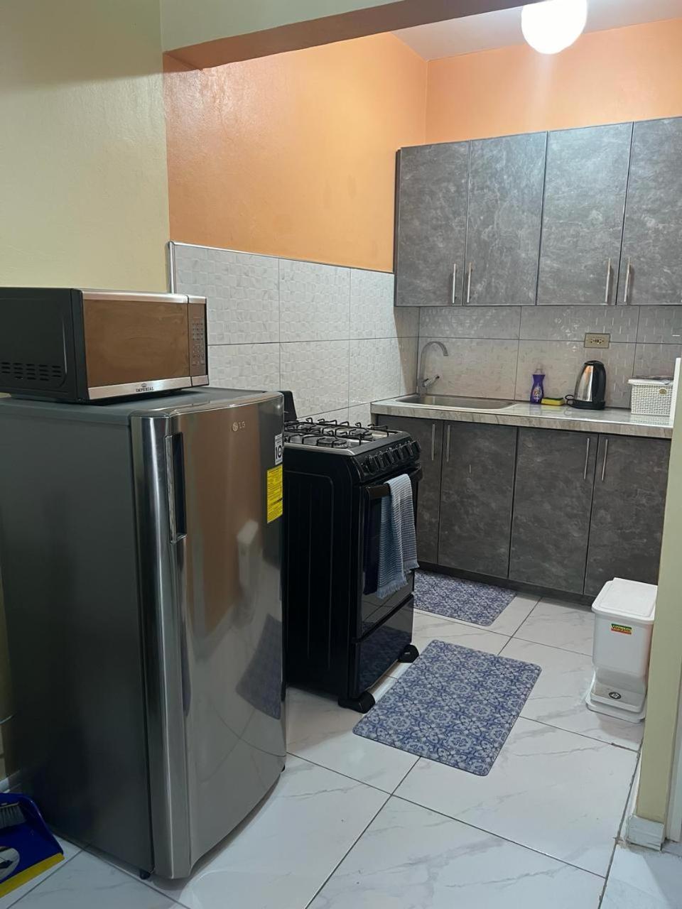 Apartment Paradies 1 *