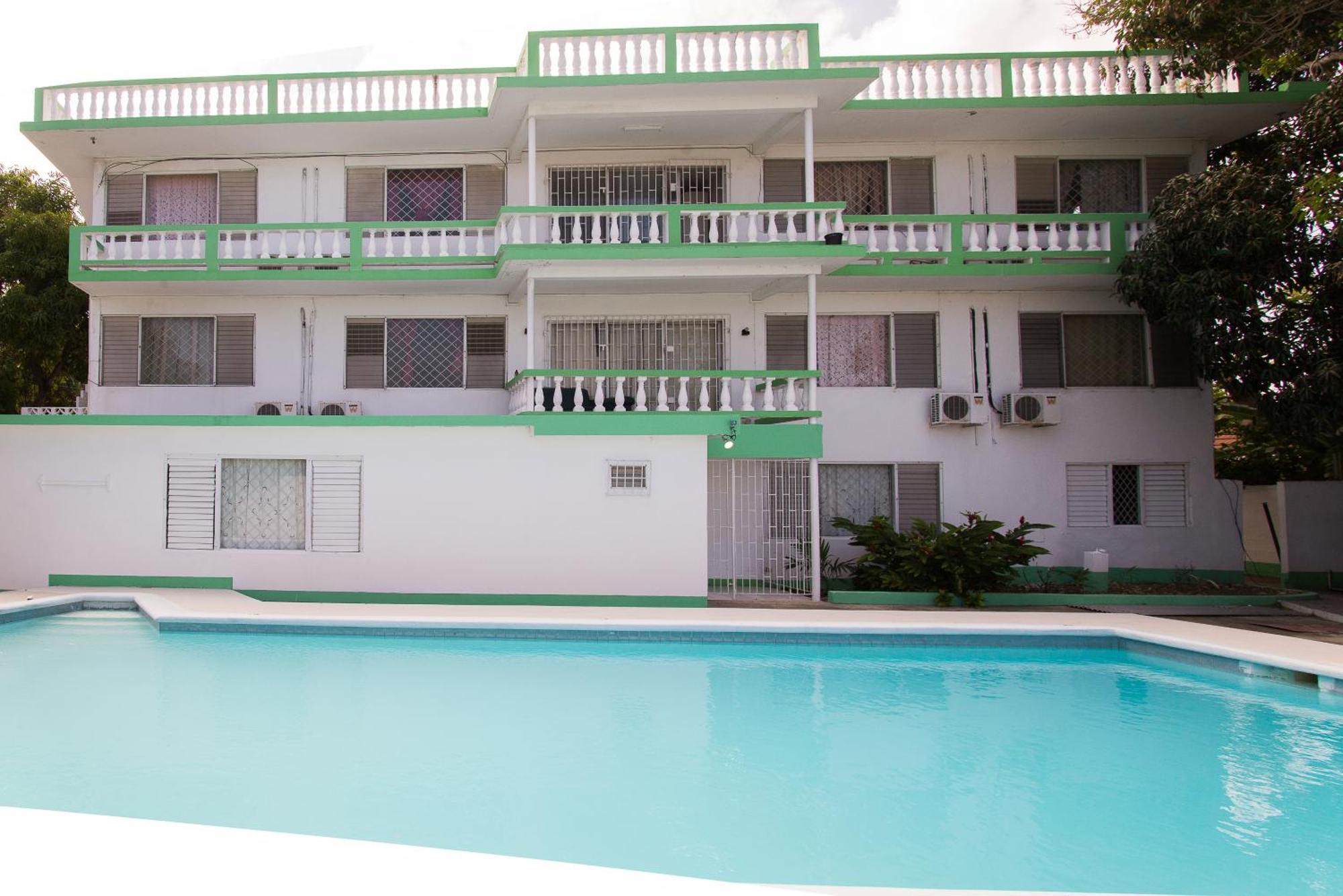 Villa Donna Inn Acomodação com café da manhã  2*