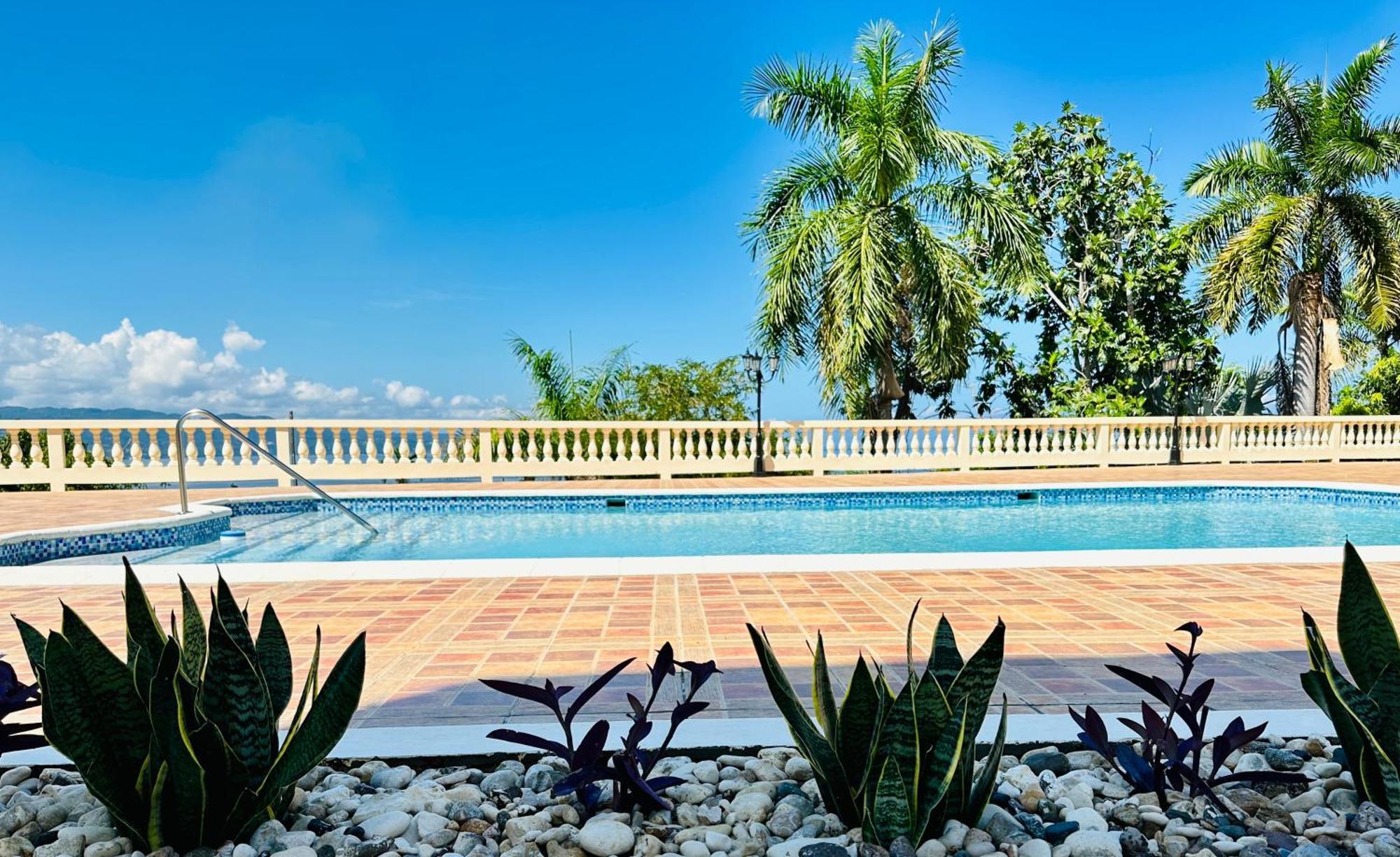 Apartment Falcon Views - Airport Transportation Available-security-gated Montego Bay