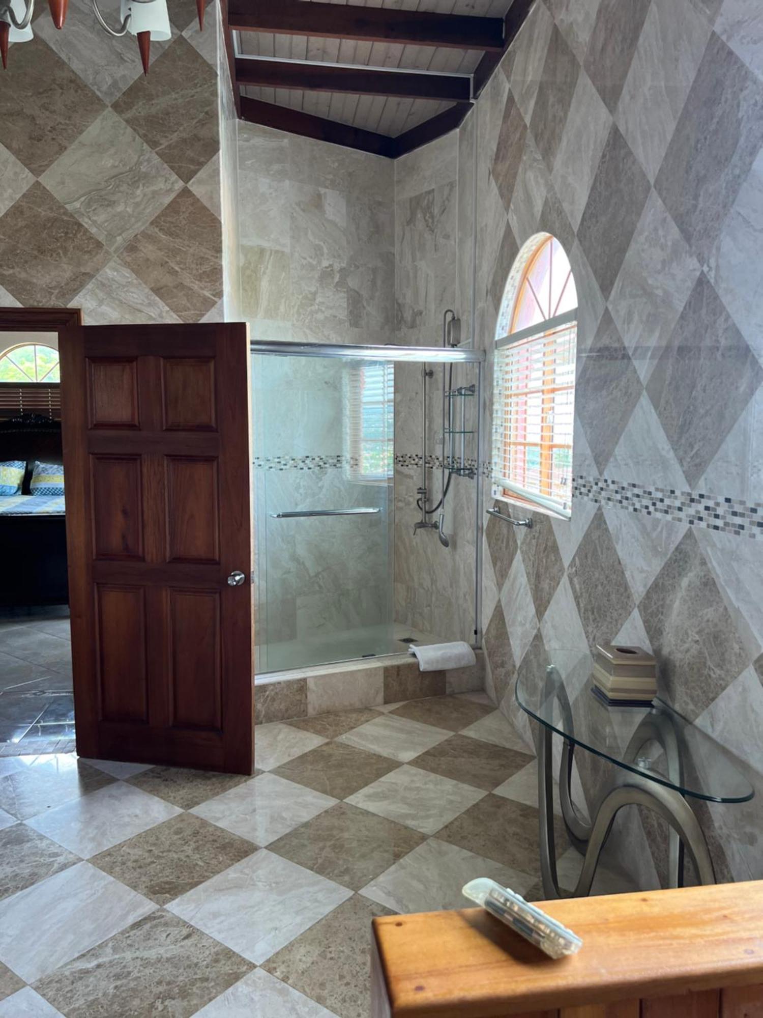 Taco Ocean View Apartment Montego Bay