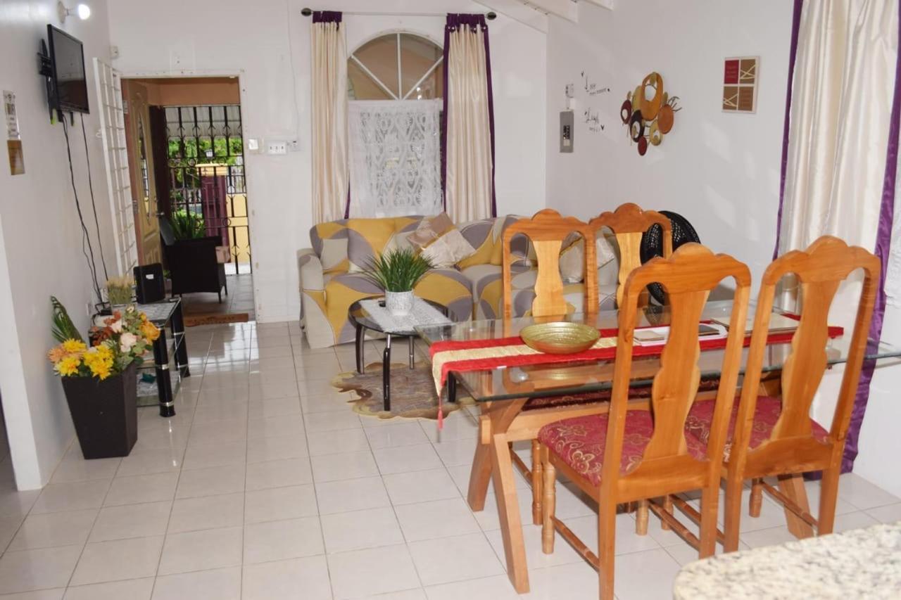 Rhyne Park Holiday home *