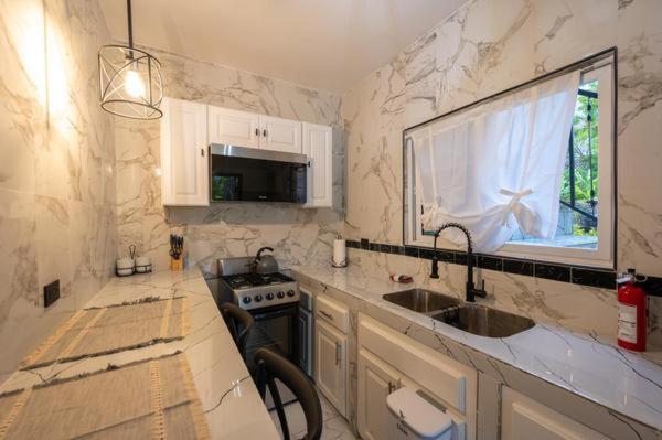 Casa de hóspedes One Luxuray Montego Bay