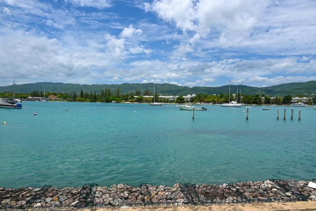 D'escape At Seawind On The Bay Apartment Montego Bay