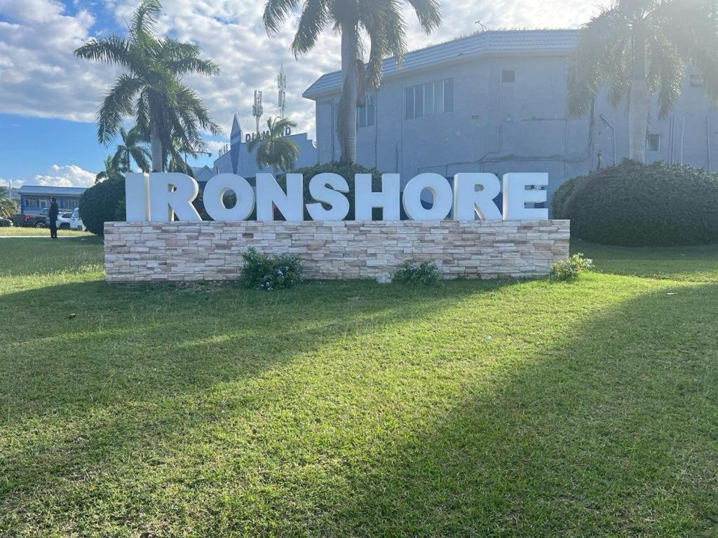 Apartment Ironshore Seaview