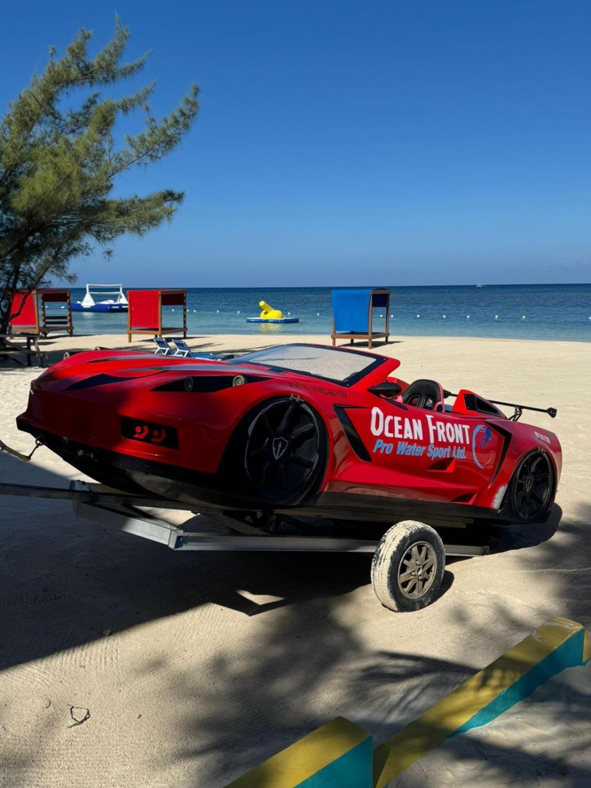 Inn Hospitality Expert Bts 8 - Pool & Bar Montego Bay