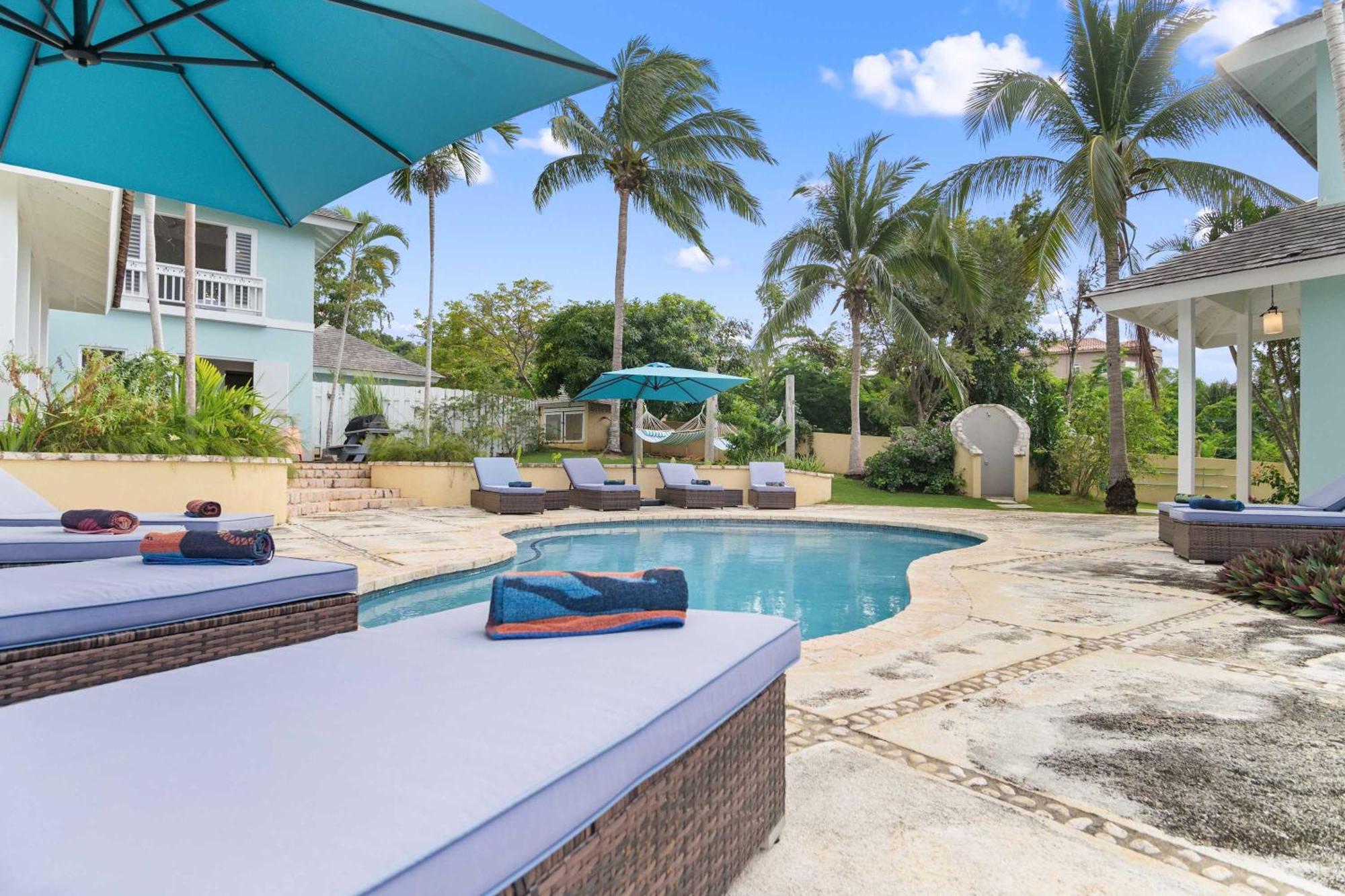 Hospitality Expert Greens 2br Pool Inn