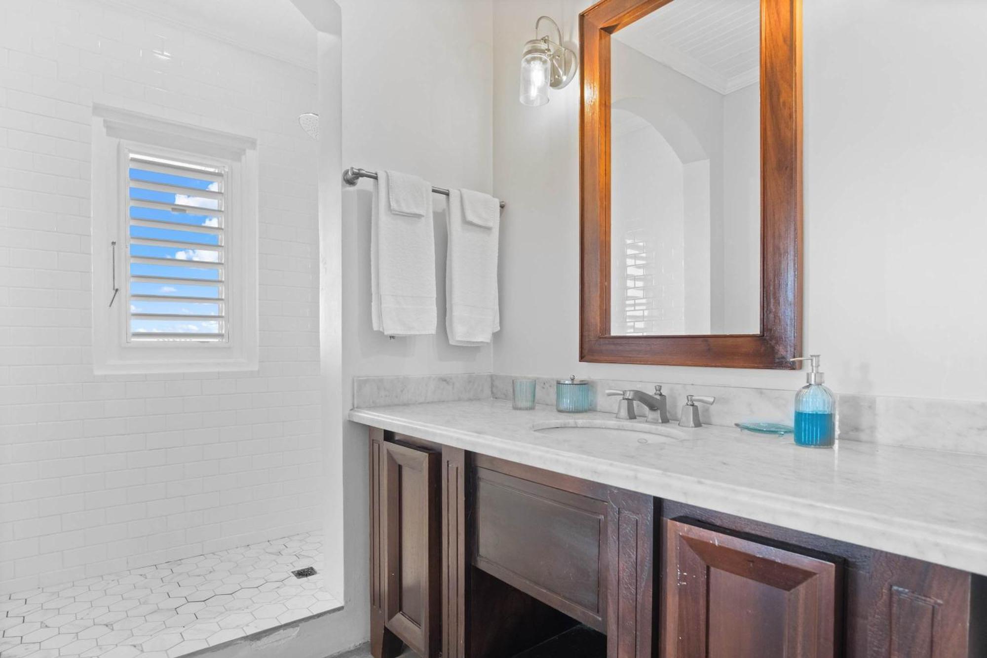 Hospitality Expert Greens 2br Pool * Montego Bay